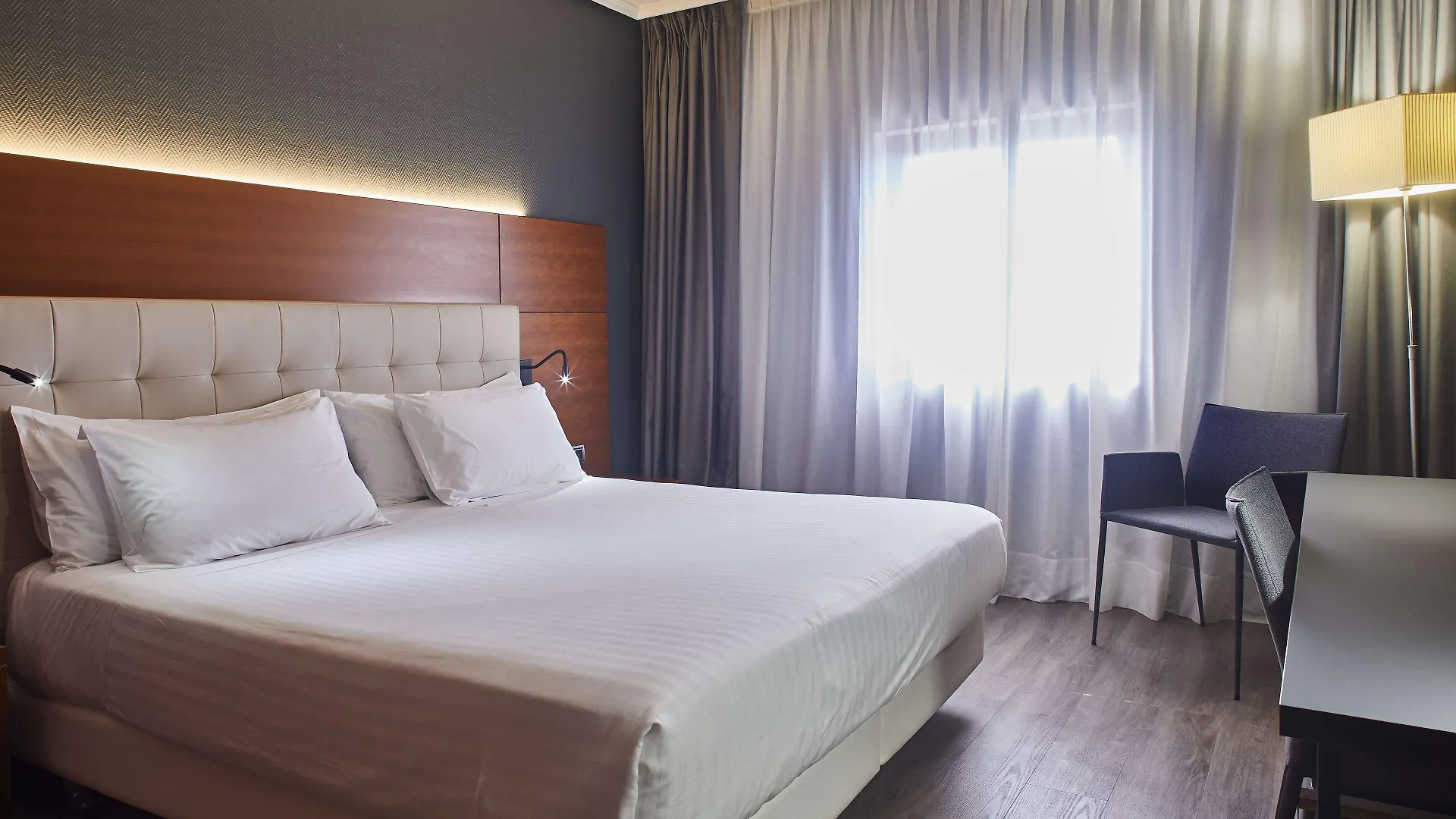 Hotel Silken Amara Plaza San Sebastián 4*,  Espanha